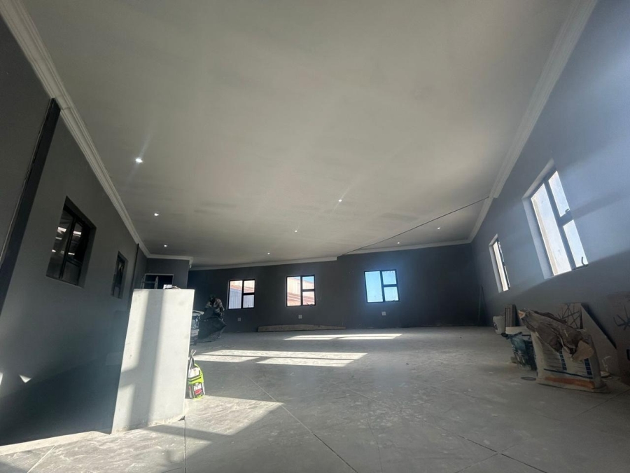 To Let commercial Property for Rent in Vredenburg Western Cape